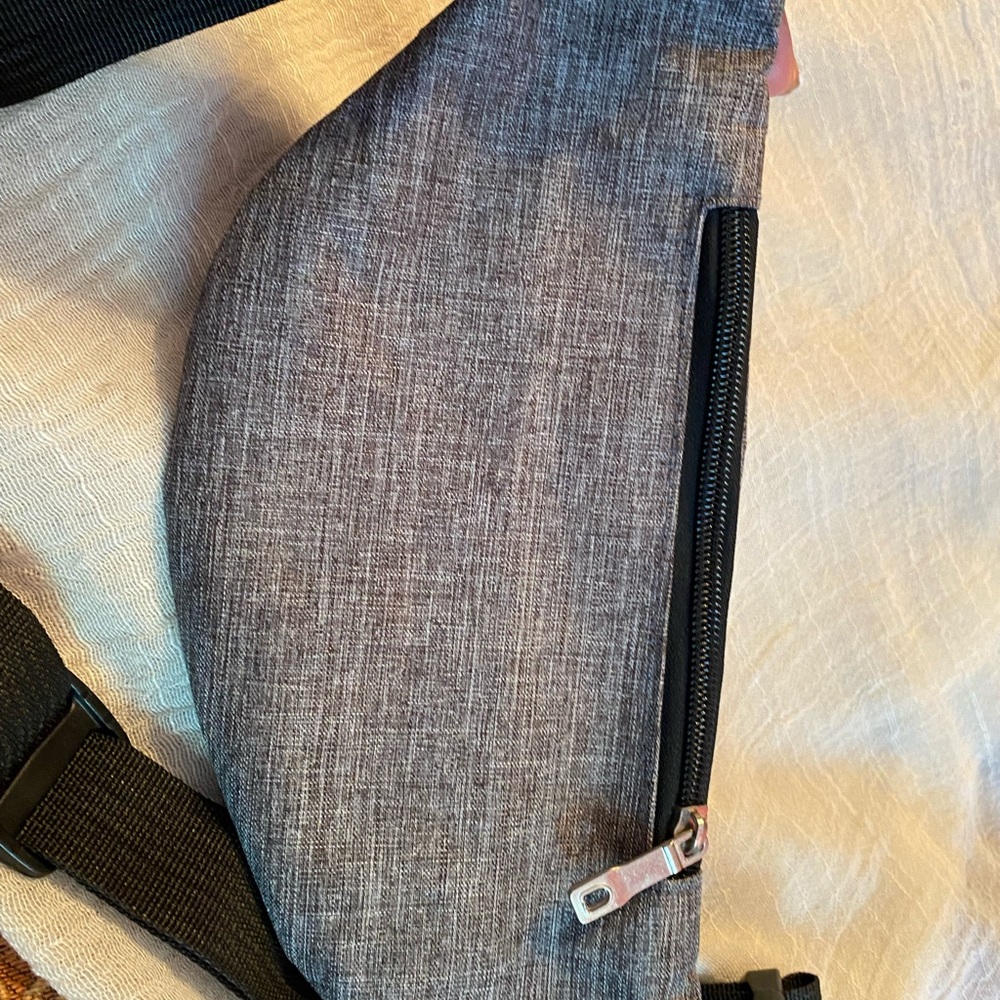 Fanny pack - Picture 3 of 4